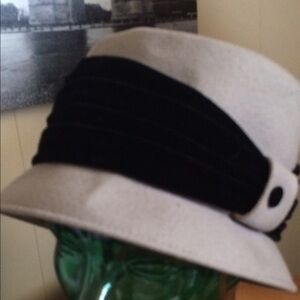 Italian ladies hat, 100% wool felt